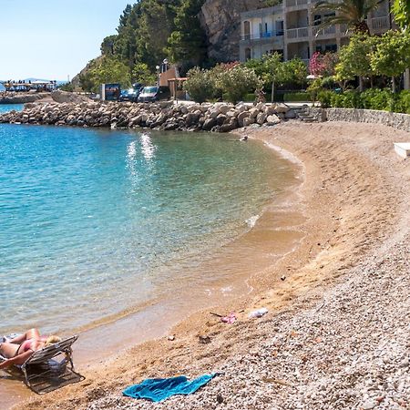 Apartments And Rooms By The Sea Brela, Makarska - 13118 מראה חיצוני תמונה