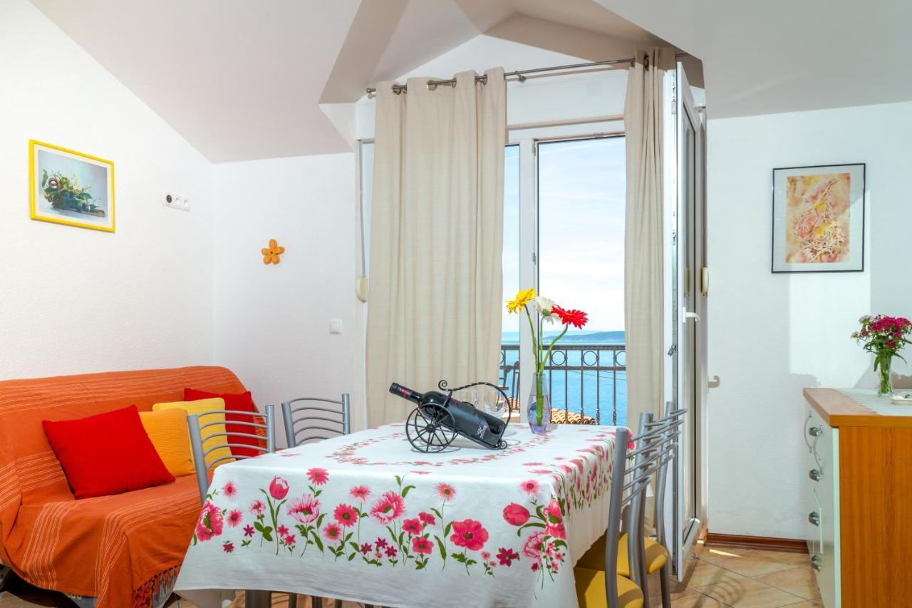 Apartments And Rooms By The Sea Brela, Makarska - 13118 מראה חיצוני תמונה