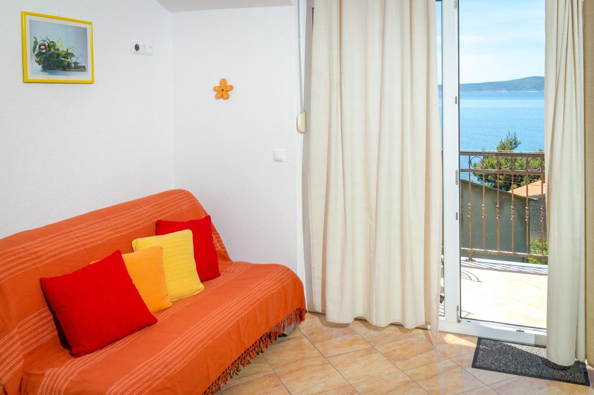 Apartments And Rooms By The Sea Brela, Makarska - 13118 חדר תמונה